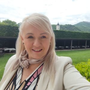 Mónika Vangel